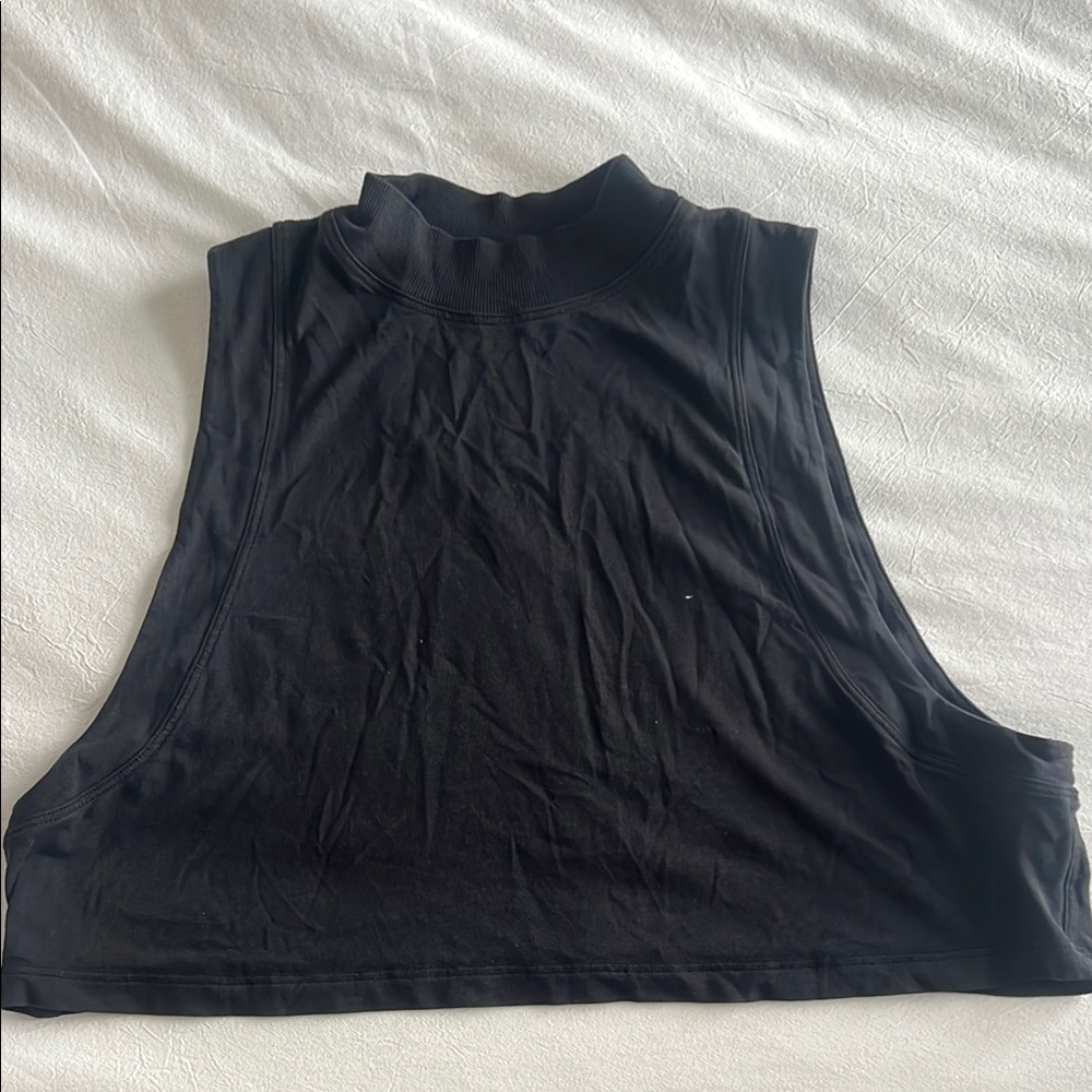 Lululemon Mockneck Crop